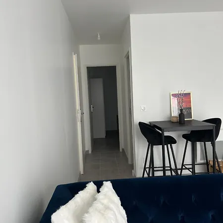 Moderne Et Spacieux Avec Terrasse Privee 2 *